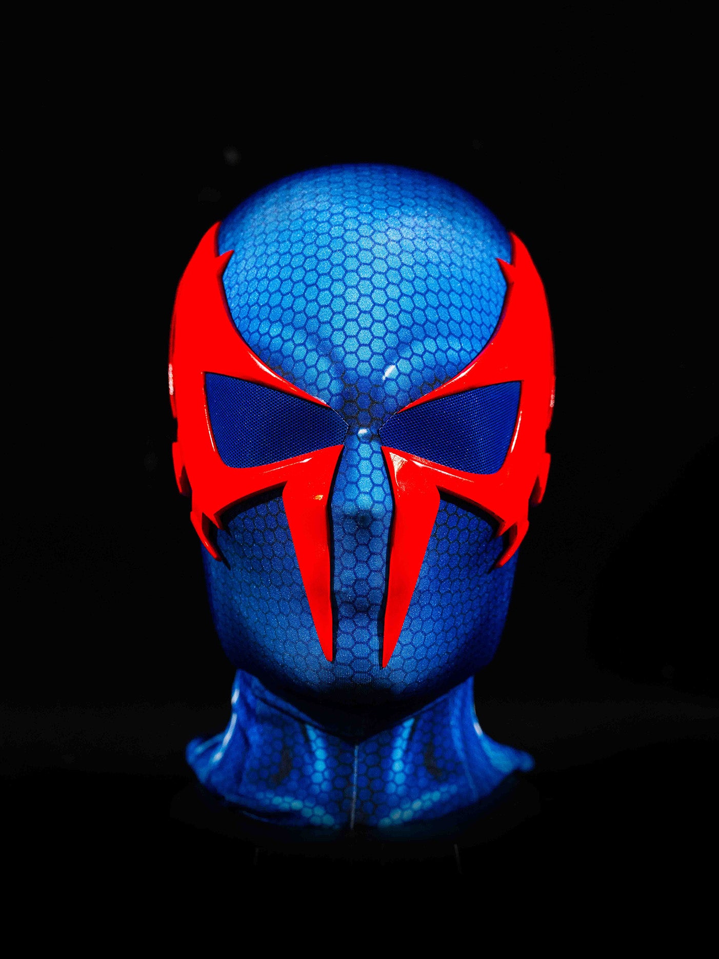 Blue Variant Web-Pattern Mask with Face Shell – joyydesign