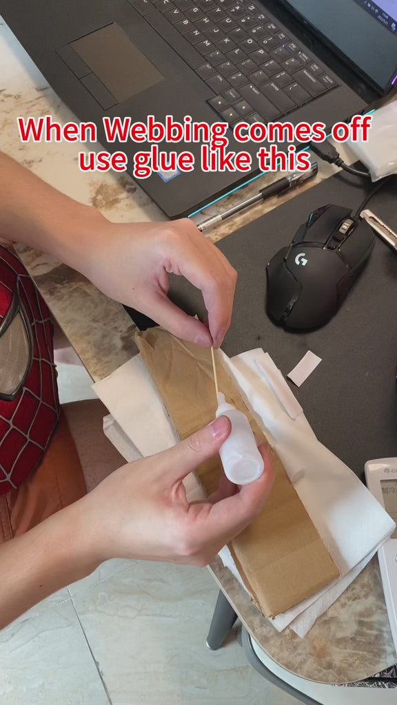 when tobey（samraimi) spiderman mask webbing comes off, use the glue like this